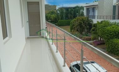 VENDEMOS HERMOSA CASA CON PISCINA EN CONDOMINIO EXCLUSIVO DE LA CIUDAD DE GIRARDOT.