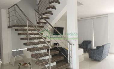 VENDEMOS HERMOSA CASA CON PISCINA EN CONDOMINIO EXCLUSIVO DE LA CIUDAD DE GIRARDOT.