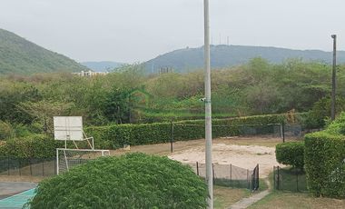 VENDEMOS HERMOSA CASA CON PISCINA EN CONDOMINIO EXCLUSIVO DE LA CIUDAD DE GIRARDOT.