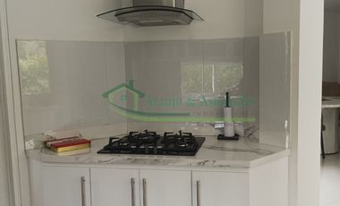 VENDEMOS HERMOSA CASA CON PISCINA EN CONDOMINIO EXCLUSIVO DE LA CIUDAD DE GIRARDOT.