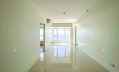 Oak Harbor Residences 1 Bedroom 1BR Condo for Sale in Parañaque City Facing Manila Bay