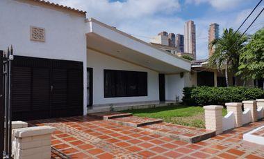 Venta Casa Paraíso, Barranquilla. EXCELENTE ESTADO Y ACOGEDORA.