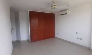 Samborondon, Renta de Casa de 5 dormitorios con Piscina