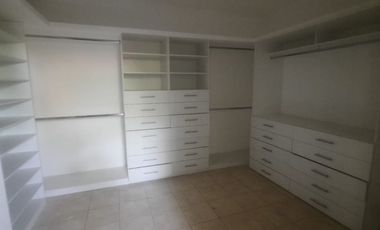 Samborondon, Renta de Casa de 5 dormitorios con Piscina