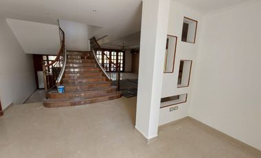 Samborondon, Renta de Casa de 5 dormitorios con Piscina