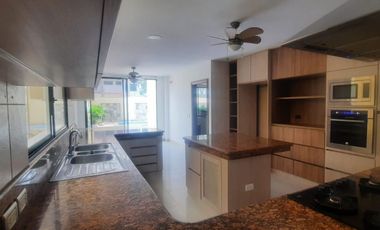 Samborondon, Renta de Casa de 5 dormitorios con Piscina