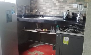 ANDALUCIA, SE VENDE CASA DE UN PISO CON PATIO AMPLIO