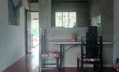 ANDALUCIA, SE VENDE CASA DE UN PISO CON PATIO AMPLIO