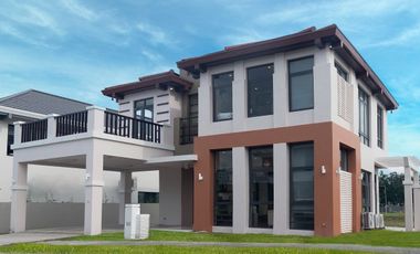 House For Sale at South Forbes Silang Cavite Phuket Mansions