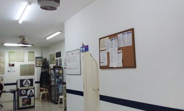 VENDO CASA 3 PLANTAS INDEPENDIENTES CON APARTAMENTOS, EL  TRONCAL CALI