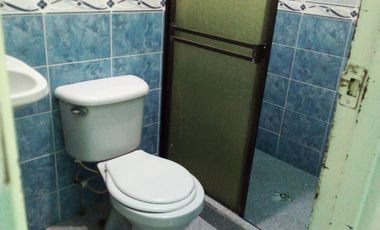 VENDO CASA 3 PLANTAS INDEPENDIENTES CON APARTAMENTOS, EL  TRONCAL CALI