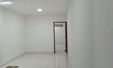 VENDO CASA 3 PLANTAS INDEPENDIENTES CON APARTAMENTOS, EL  TRONCAL CALI