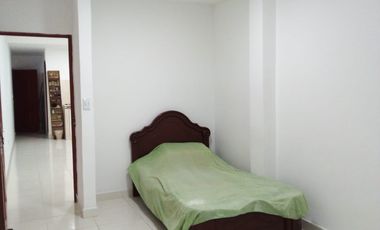 VENDO CASA 3 PLANTAS INDEPENDIENTES CON APARTAMENTOS, EL  TRONCAL CALI