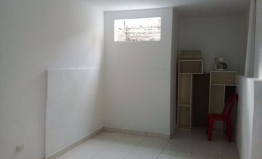 VENDO CASA 3 PLANTAS INDEPENDIENTES CON APARTAMENTOS, EL  TRONCAL CALI