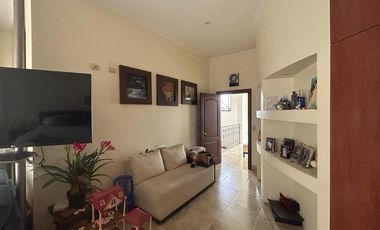 VENTA DE CASA MUY AMPLIA EN VÍA A SAMBORONDÓN