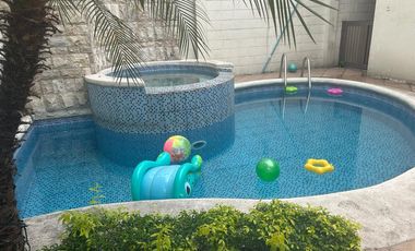VENTA DE CASA MUY AMPLIA EN VÍA A SAMBORONDÓN