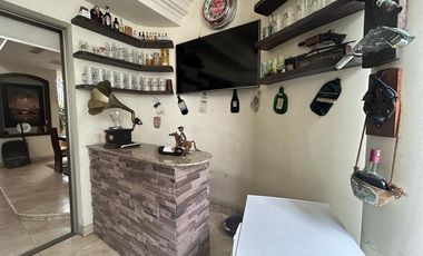 VENTA DE CASA MUY AMPLIA EN VÍA A SAMBORONDÓN
