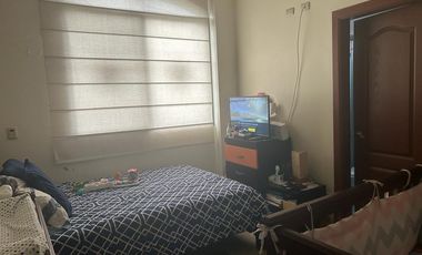 VENTA DE CASA MUY AMPLIA EN VÍA A SAMBORONDÓN