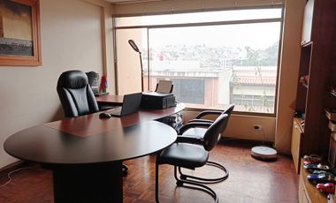 CASA EN VENTA   EN  URBANIZACIÓN  PRIVILEGIADA DE AMBATO, FICOA