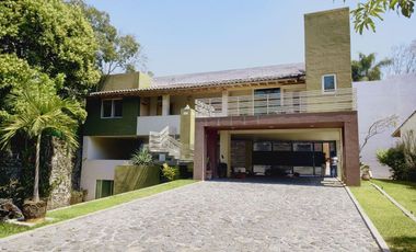 Casa en condominio con alberca en Pedregal de las Fuentes,  Jiutepec Morelos.