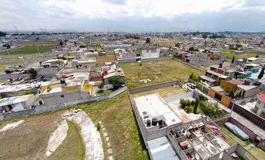 Terreno en venta en Zinacantepec, Col Linda Vista a una cuadra de Av. Adolfo López Mateos, a 5 min del tren interurbano, cercania con primarias, facul