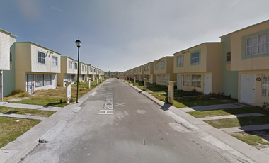 BONITA CASA CON POSESIÓN, ENTREGA INMEDIATA!!!! RINCONADA DEL VALLE, TOLUCA