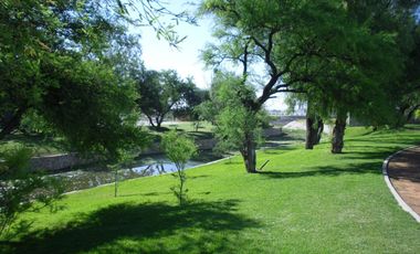 CASA EN VENTA AL NORPONIENTE RUSCELLO AGUASCALIENTES