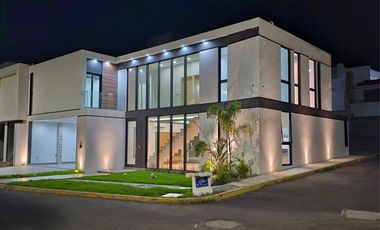 Casa Inteligente en Venta con Alberca, Playa Privada y en Esquina, Ubicada en el Residencial Playas del Conchal. Zona Residencial y de Alta Plusvalía