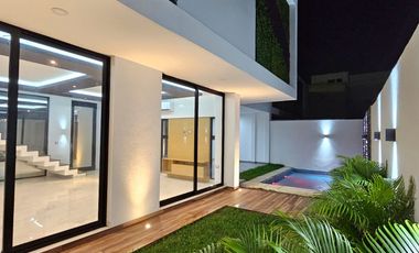 Casa Inteligente en Venta con Alberca, Playa Privada y en Esquina, Ubicada en el Residencial Playas del Conchal. Zona Residencial y de Alta Plusvalía