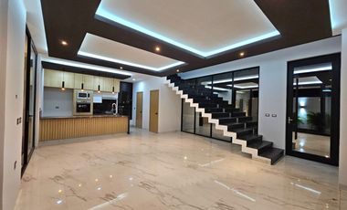 Casa Inteligente en Venta con Alberca, Playa Privada y en Esquina, Ubicada en el Residencial Playas del Conchal. Zona Residencial y de Alta Plusvalía