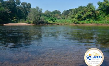 BEAUTIFUL 4 RAI LOT WITH 3 BED / 2 BATH HOUSE AND 30 METERS OF RIVERFRONT JUST 10 MINUTES FROM DOWNTOWN!!!