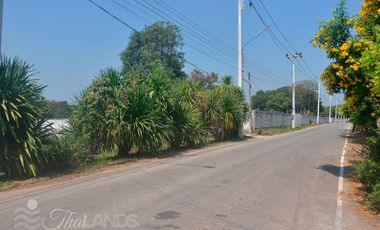 BEAUTIFUL 4 RAI LOT WITH 3 BED / 2 BATH HOUSE AND 30 METERS OF RIVERFRONT JUST 10 MINUTES FROM DOWNTOWN!!!