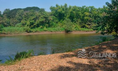 BEAUTIFUL 4 RAI LOT WITH 3 BED / 2 BATH HOUSE AND 30 METERS OF RIVERFRONT JUST 10 MINUTES FROM DOWNTOWN!!!