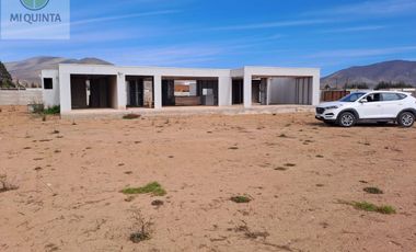 Vende parcela con casa en La Serena cuenta con 5.000 m2