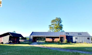 EN VENTA HERMOSA Y CONFORTABLE CASA EN PARCELA  A MINUTOS DE VILLARRICA