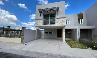 CM.Casa 3 recàmaras en venta ubicada en La Vista 3 recàmaras cerca a Plazas y a Universidades 24-678
