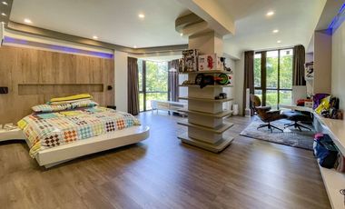FOR SALE HOUSE & LOT - HIGH-END! LUXURY! CLASSY!