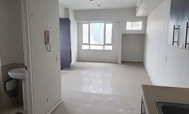Condo for sale with parking included in Senta Condo by Alveo Land in makati