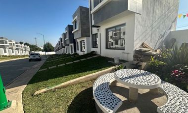 VENTA DE CASA CON ALBERCA EN CUERNAVACA
