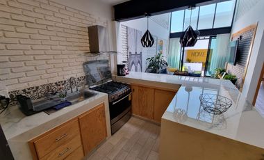 RENTA hermosa casa Villa del Sol con Alberca climatizada y enorme jardín de diseño único, EN TONATICO EDOMEX. Renta por noche DE FIN DE SEMANA