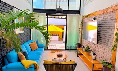 RENTA hermosa casa Villa del Sol con Alberca climatizada y enorme jardín de diseño único, EN TONATICO EDOMEX. Renta por noche DE FIN DE SEMANA