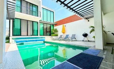 RENTA hermosa casa Villa del Sol con Alberca climatizada y enorme jardín de diseño único, EN TONATICO EDOMEX. Renta por noche DE FIN DE SEMANA