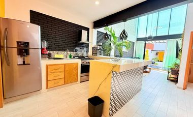 RENTA hermosa casa Villa del Sol con Alberca climatizada y enorme jardín de diseño único, EN TONATICO EDOMEX. Renta por noche DE FIN DE SEMANA