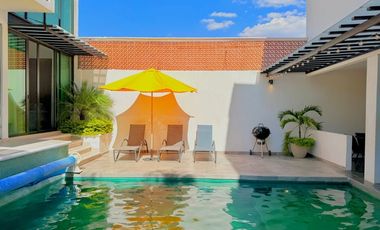 RENTA hermosa casa Villa del Sol con Alberca climatizada y enorme jardín de diseño único, EN TONATICO EDOMEX. Renta por noche DE FIN DE SEMANA