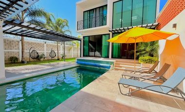 RENTA hermosa casa Villa del Sol con Alberca climatizada y enorme jardín de diseño único, EN TONATICO EDOMEX. Renta por noche DE FIN DE SEMANA