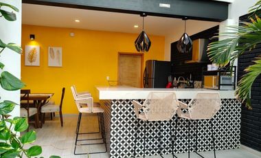 RENTA hermosa casa Villa del Sol con Alberca climatizada y enorme jardín de diseño único, EN TONATICO EDOMEX. Renta por noche DE FIN DE SEMANA