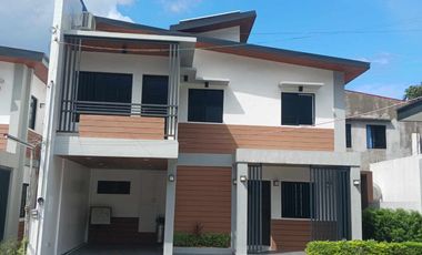 READY FOR OCCUPANCY HOUSE FOR SALE IN DEPARO EXEC VILLAS- Modern Contemporary