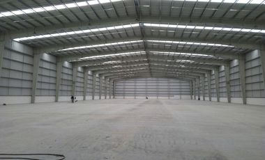 NAVE en Parque Industrial 4,000 m2 Andenes para Tráilers y Furgones Pisos 10 ton/m2