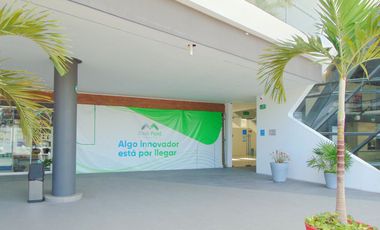 Se Renta Local Comercial en Cancun Plaza Meet Point Blvd Cumbres en Planta Baja