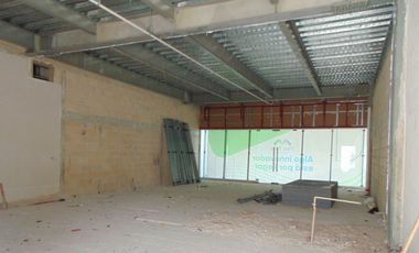 Se Renta Local Comercial en Cancun Plaza Meet Point Blvd Cumbres en Planta Baja